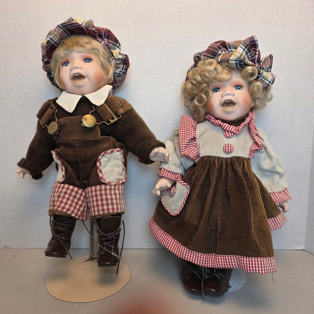 VTG Duck House Heirloom‎ Porcelain Dolls Brother Sister Set W/Stands Bisque 12"